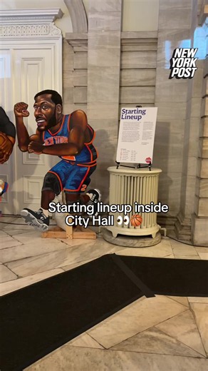 The faces of a championship run inside City Hall on the morning of New York’s first-ever Knicks ticker-tape parade. 🏆
