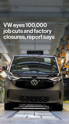 Volkswagen is looking to cut 100,000 additional job cuts and may shutter factories in a push to make Europe's biggest automaker more competitive. Bloomberg's Elisabeth Behrmann explains https://t.co/E3J8Cj5BFT