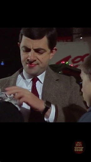 Nobody Steals from Santa While Mr. Bean Is Around! 😂