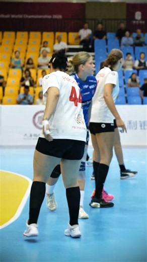 The unwritten rule we love 💗 #handball