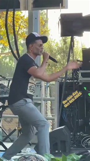 Eric Benét Performs “Sometimes I Cry” Live | October 2025