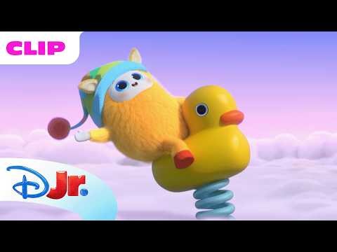 MeMo and BaBa Learn Two Special Colors! ❤️💛 | BeddyByes | NEW SHOW | @disneyjr
