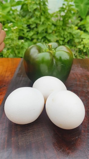 Trending Stuffed Egg Capsicums 🫑🍳#shorts #eggrecipe #viral