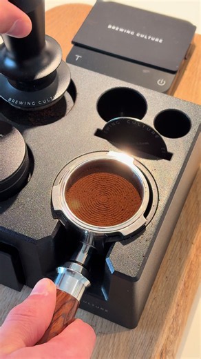 Puck Prep Satisfaction: Home Barista Morning Coffee Tips