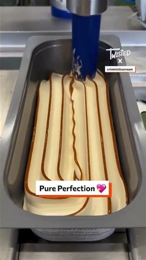 Never knew making ice cream was so satisfying 🤯🍦