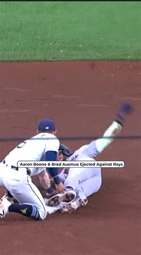 Aaron Boone, Brad Ausmus Ejected After Yankees' Challenge Is Ruled Late