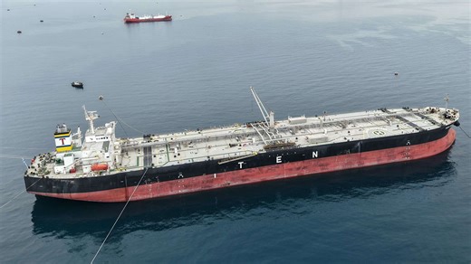 S&P 500 hits record high as US blockade disrupts Strait of Hormuz