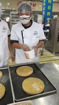 It seemed useful, but in reality, nothing was accomplished.#chineseburger#mooncake