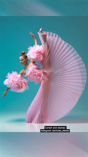 🇺🇦 Model poses for photoshoot📸 Rhythmic gymnastics. Model Valeriia