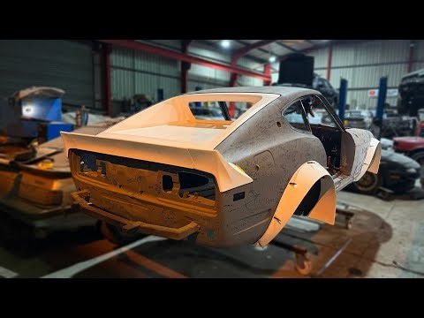 Masive Spec, Gull‑Wing Datsun 260Z With a Liberty Walk Widebody & a Monster V8 Merc Swap build