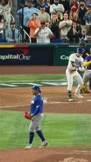 Daniel Palencia sends Team Venezuela to the World Baseball Classic Final! 🇻🇪