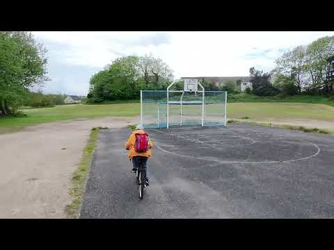 Carrera Bike, Neo drone following.
