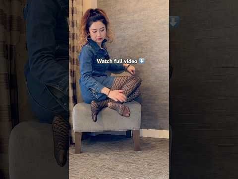 Sexy tights model review! Sheer black nylons stockings pantyhose legs feet girl