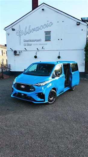 🔥 FORD TRANSIT CUSTOM MS-RT CREW VAN 🔥 2.0 320 | AWD | 170BHP | Auto Factory MS-RT styling, AWD confidence and a smooth automatic drive 😮‍🔥 Sporty looks, proper performance and comfy 1 1 captain’s seats inside — ideal for work, weekends or both. High-spec. Head-turning. Ready to go. 📞 0161 338 8787 ⸻ 🚚 Free nationwide delivery | 🔄 Part ex welcome | 💰 Finance & business lease available #vansofinstagram #customvans #vanlifeuk #fordvans #manchestervansales