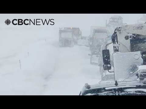 Motorists stranded for 15 hours on Alberta highway due to heavy snow