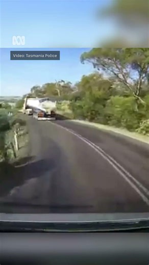 Police look for truck driver after near miss with motorcycles | ABC News