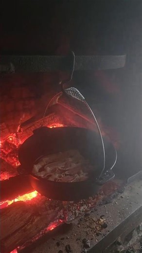 Campfire Breakfast #wintercamping #castironcooking #breakfast