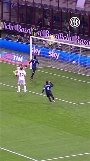 That goal by Diego Forlán! 🕺⚽