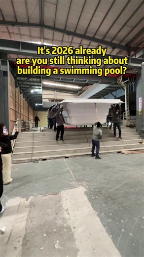 oceanfuture_spatubUS on Instagram: "It's 2026 already, are you still thinking about building a swimming pool? Check out this new type of infinity pool. It automatically maintains a constant temperature, cleans itself, and closes the lid automatically. It's clean, hygienic, easy to maintain, and can be used all year round. #swimspa #heatedpool #smartpool #infinitypool #hottub #sauna #spapool #hottubs"