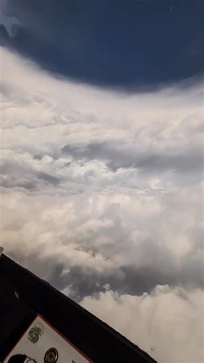 Watch NOAA’s Harrowing Flight Through Hurricane Polo’s Eye