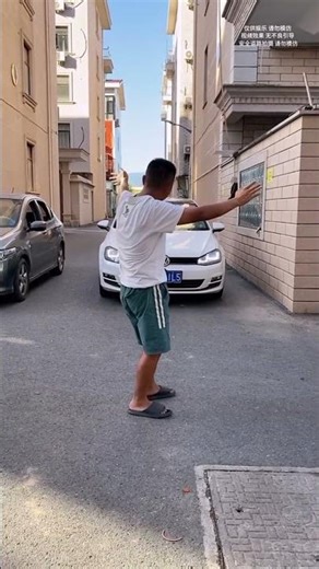 बड़ी गाडी समझकर देखा तो खिलौना निकला😘 #shorts #ytshorts #titok #bts #viral #chinesevideo