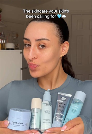 Peptide Calm Skincare for Balanced and Moisturized Skin