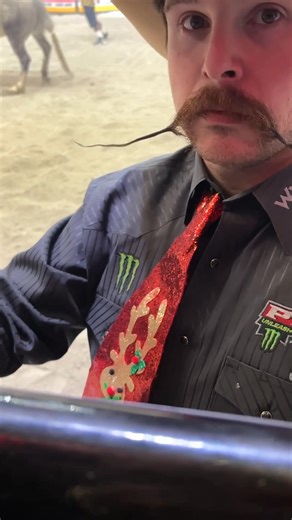 Riley Page showing off his true Christmas joy 🥹 📺 LIVE ON Paramount | PBR