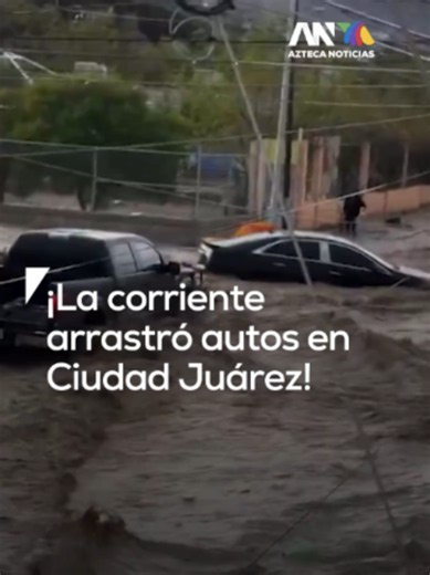 ¡El agua se llevó varios autos en Ciudad Juárez! 🌧️🚗⁣ ⁣ La tormenta provocada por el Frente Frío 3 dejó fuertes corrientes en la zona poniente. En medio del caos, ciudadanos se unieron para rescatar a un conductor atrapado en su vehículo⁣ ⁣ Hasta ahora, no se reportan personas fallecidas ni lesionadas ⚠️⁣ ⁣ Todos los detalles en #HechosDomingo con Juan Manuel Jiménez (@juanmapregunta) 📺 ⁣ .⁣ .⁣ .⁣ #CiudadJuárez #Lluvias #FrenteFrío #México #Clima CiudadJuárez Lluvias FrenteFrío México Clima