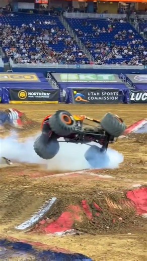 Monster Truck funny video😂😂
