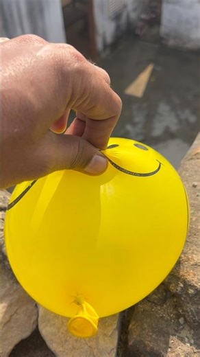 Experiment: Will a water balloon explode when it rolls down from a tall building?💥🎈#satisfying