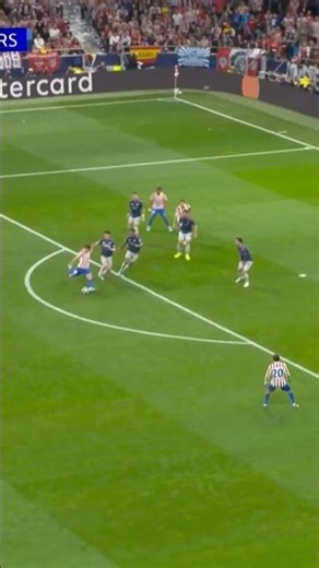 SUPER SAVE TO STOP JULIAN ALVAREZ!