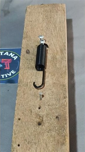 Powerful Spring Installation Trick – Easy & Safe Method #geniushack #smarthack #diy #tipsandtricks