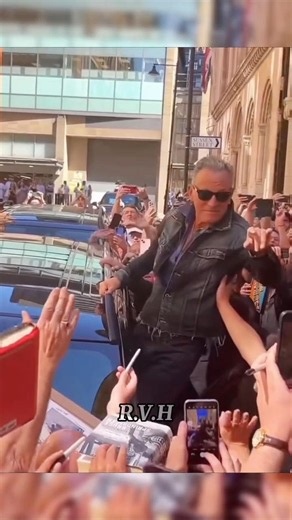 Sir Bruce still knows how to rock a crowd | #brucespringsteen #springsteen #80s #rocknroll