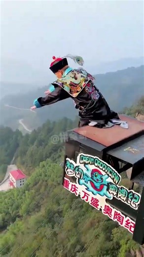 This extreme bungee is not for faint-hearted viewers+:Asmr Bungee Jumping