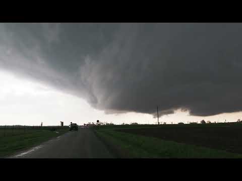 Alien Mesocyclone Churns Towards Me- Early April Illinois Supercell