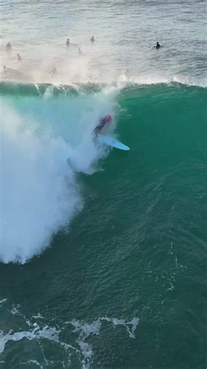 🔴Jamie O'Brien and a VERY UNIQUE Approach to Surfing Pipe LOL