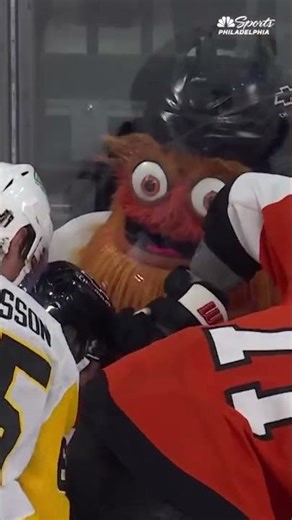 Gritty gets in on the action in Flyers vs. Penguins Game 6