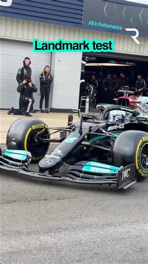 👀 A landmark Mercedes F1 debut