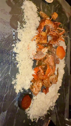 Enjoying Delicious Seafood with Family Gatherings