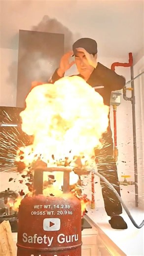 Gas Cylinder Blast 😰 #shorts #3danimation