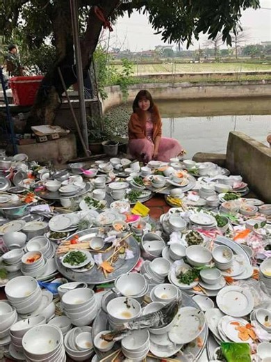 Đàn bà Việt khổ?