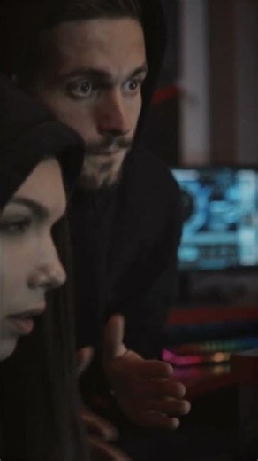 How Lain Blurs the Line Between Online and Real
