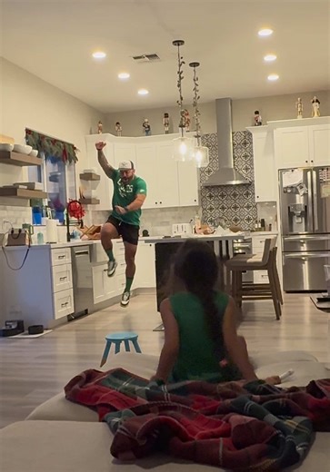 Eagles' Victorious Game Highlights