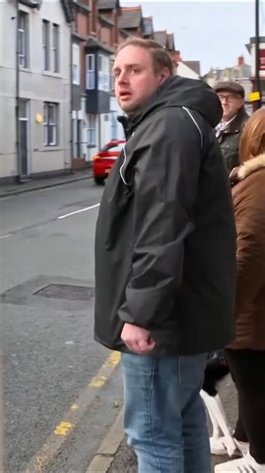 Most Reactive Puppy Ever Seen ⚠️🐶 #PuppyProblems #ReactiveDog #BorderCollie #dogtrainingtips #bordercolliepuppy #dogsbehavingverybadly | Dogs Behaving Very Badly