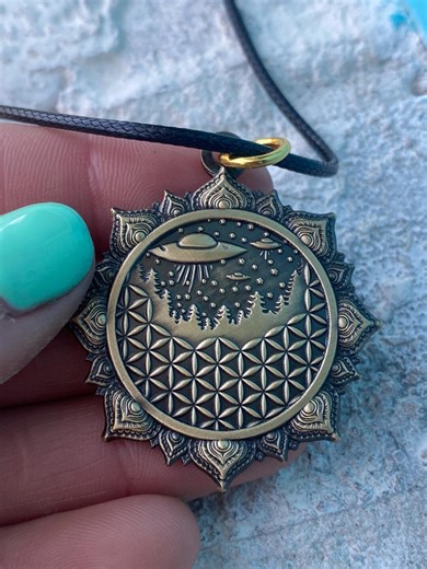 Ancient Aliens Pendant Original Sacred Geometry Jewelry by Enlighten / Hand Drawn by Melanie Bodnar / Alien Art / Flower of Life / Mandala - Etsy