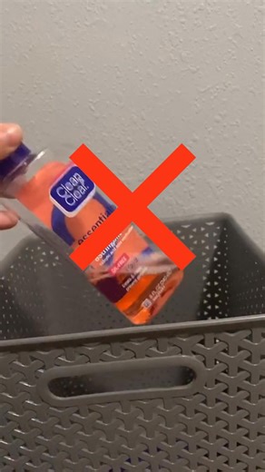 🇳🇪 Ces plaques rouges qui apparaissent sans prévenir... 😣 L'urticaire peut gâcher une journée en quelques minutes. Démangeaisons intenses. Peau gonflée. Inconfort permanent. La Pommade XCONFORT apporte un soulagement rapide : 🔥 Calme les démangeaisons violentes immédiatement 🌊 Réduit les gonflements et rougeurs visibles ❄️ Effet apaisant et rafraîchissant sur la peau 🛡️ Prévient l'aggravation des plaques ⏰ Soulagement qui dure (pas juste 1-2 heures) 🌿 Formule douce sans irritants chimique