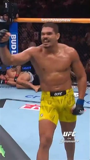 That knee has to hurt! #ufc330