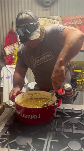 Stalekracker – Fried catfish served up with them white beans! #stalekracker #friedcatfish #whitebeans #cajunfood #louisianastyle #comfortfood | Flavour Cooking