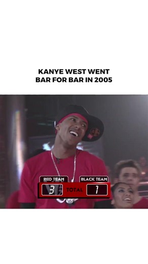 Kanye said "stays on tour" and kept it moving. 😭