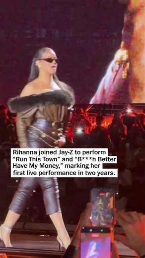 Rihanna returns to the stage at Jay-Z’s concert